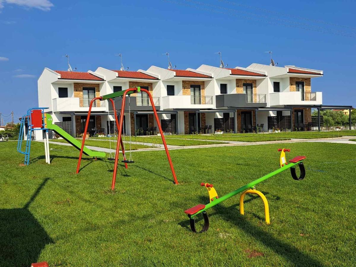 Chryssis Village By Travel Pro Services - Nea Potidaia Halkidiki Nea Poteidaia Bagian luar foto